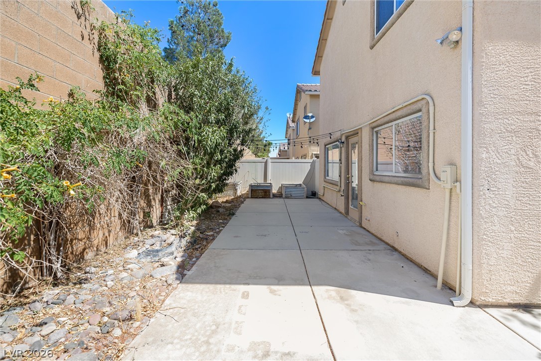 10883 Hawthorne Berry Street Las Vegas NV 89141