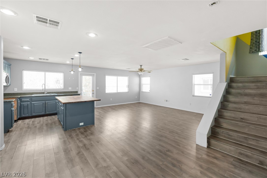 10883 Hawthorne Berry Street Las Vegas NV 89141