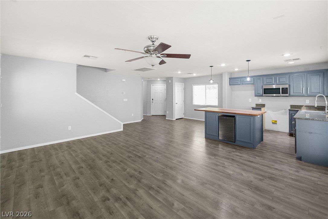 10883 Hawthorne Berry Street Las Vegas NV 89141