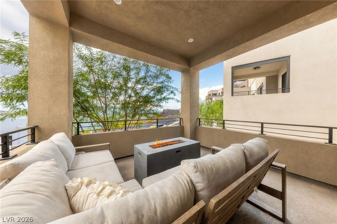 374 Solitude Peak Lane Henderson NV 89012
