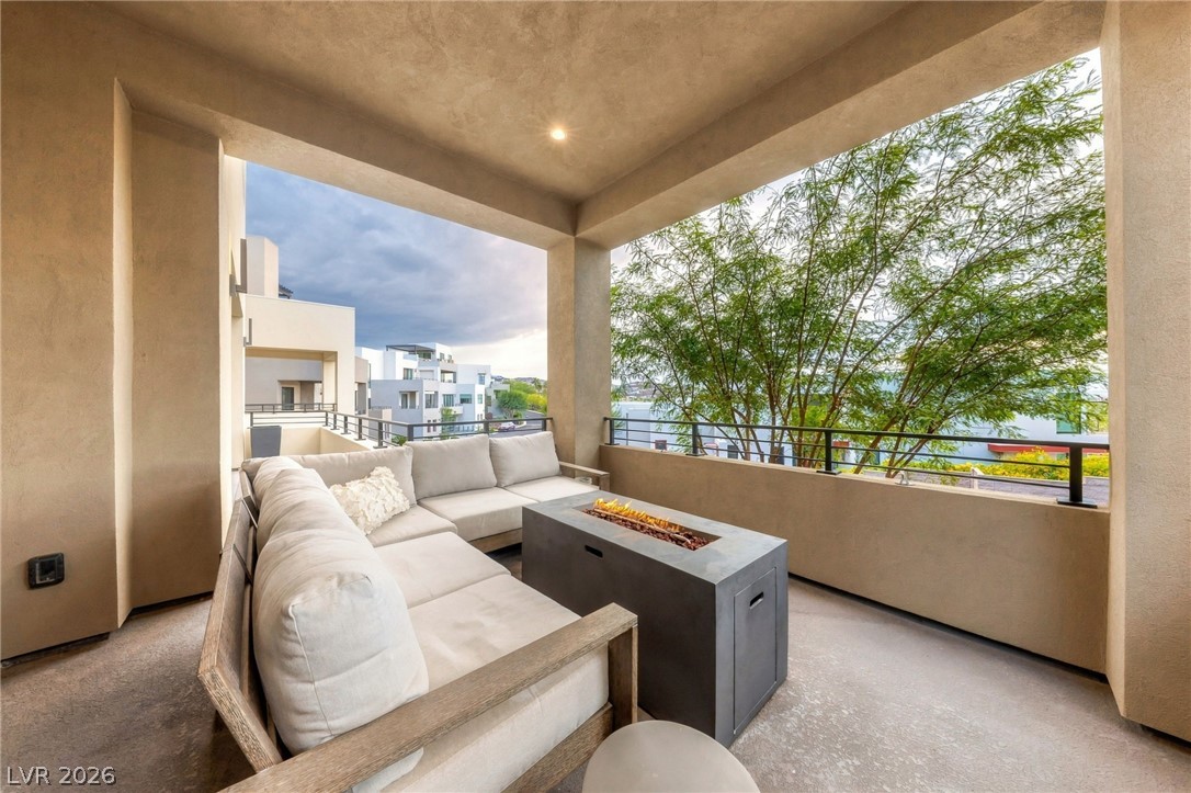 374 Solitude Peak Lane Henderson NV 89012