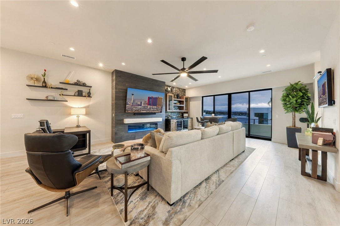 374 Solitude Peak Lane Henderson NV 89012