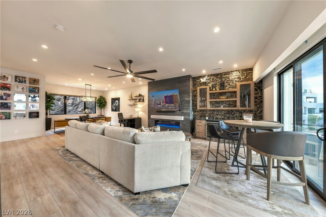 374 Solitude Peak Lane Henderson NV 89012