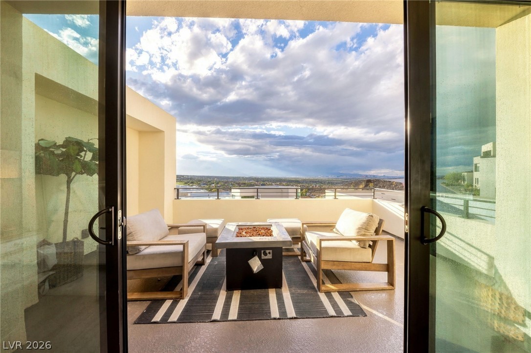 374 Solitude Peak Lane Henderson NV 89012