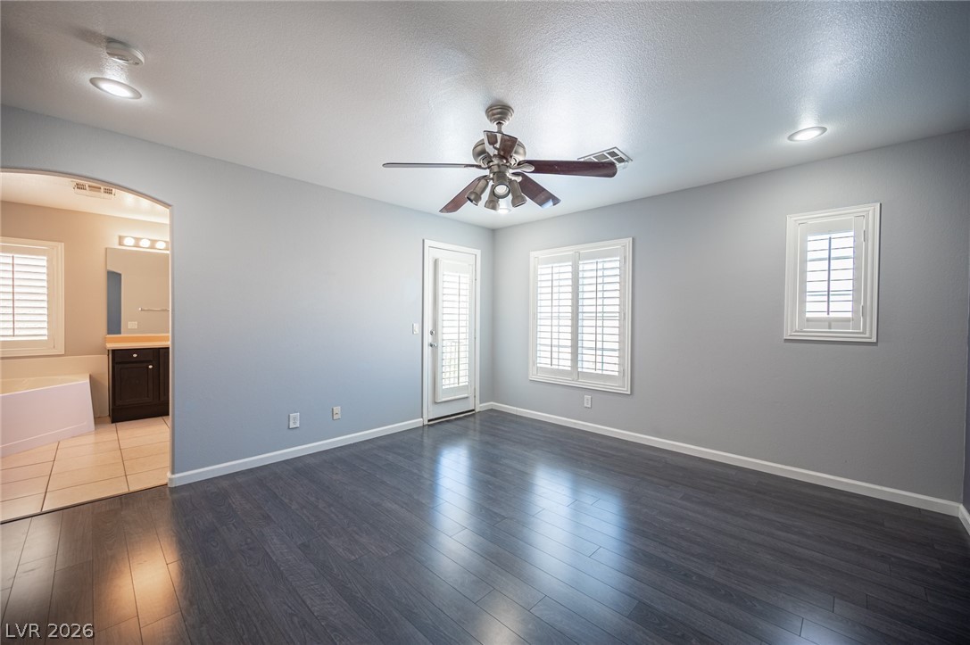 6685 Topley Pike Avenue Las Vegas NV 89139