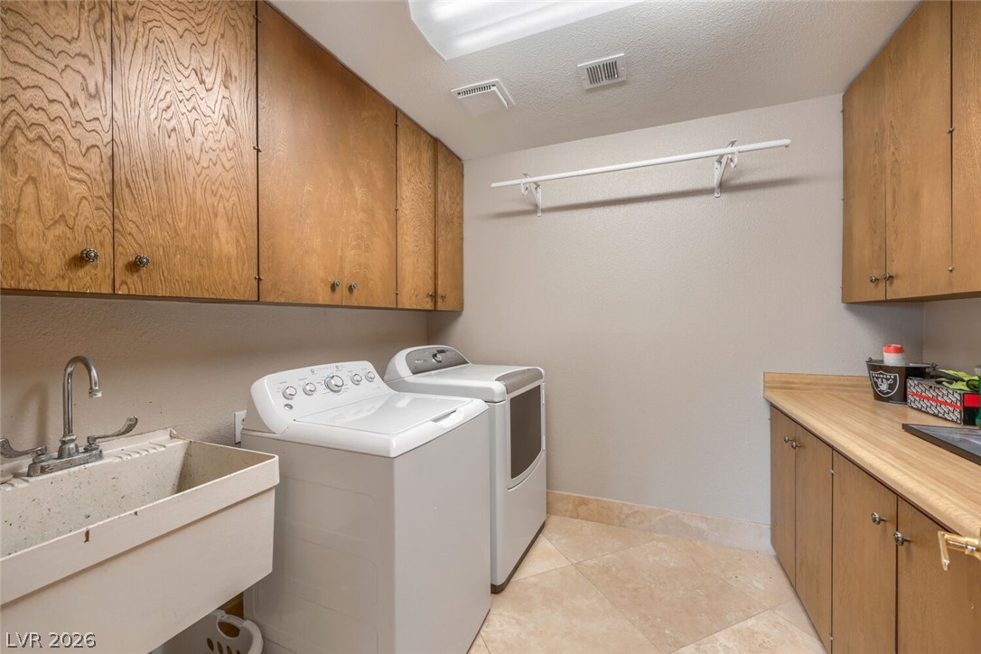 2817 La Mesa Drive Henderson NV 89014