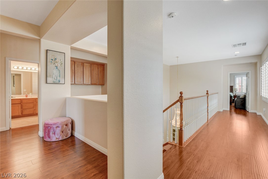 3809 Moonshine Falls Avenue North Las Vegas NV 89085