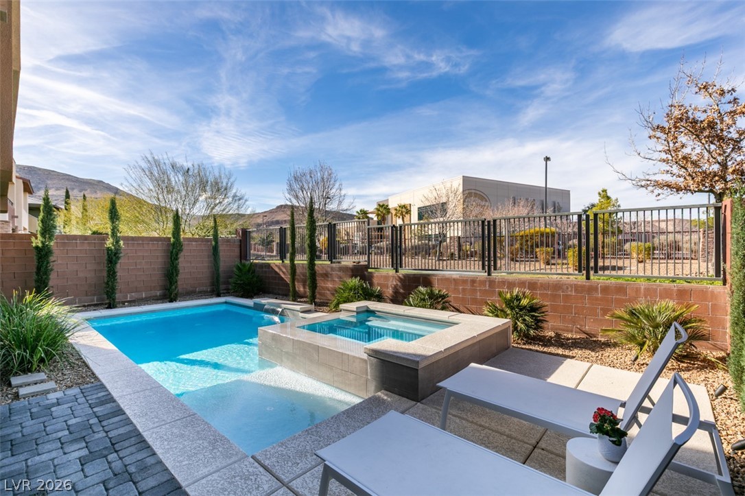 10238 Kesington Drive Las Vegas NV 89135