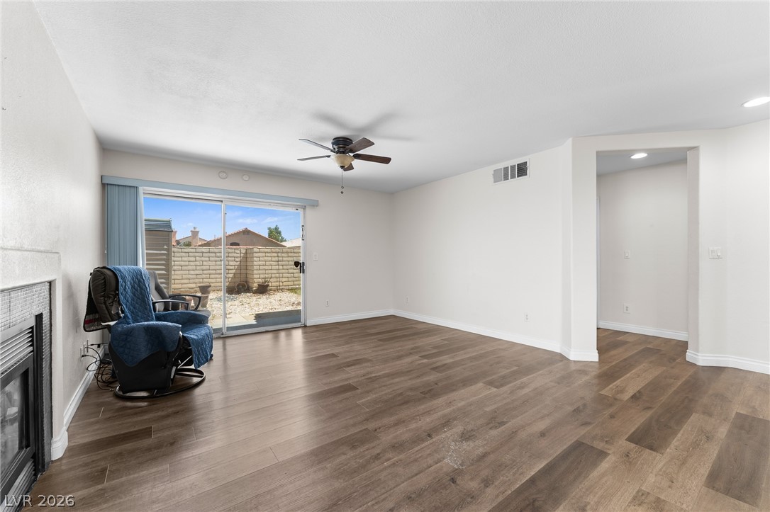 9010 Dulcimer Lane Las Vegas NV 89123