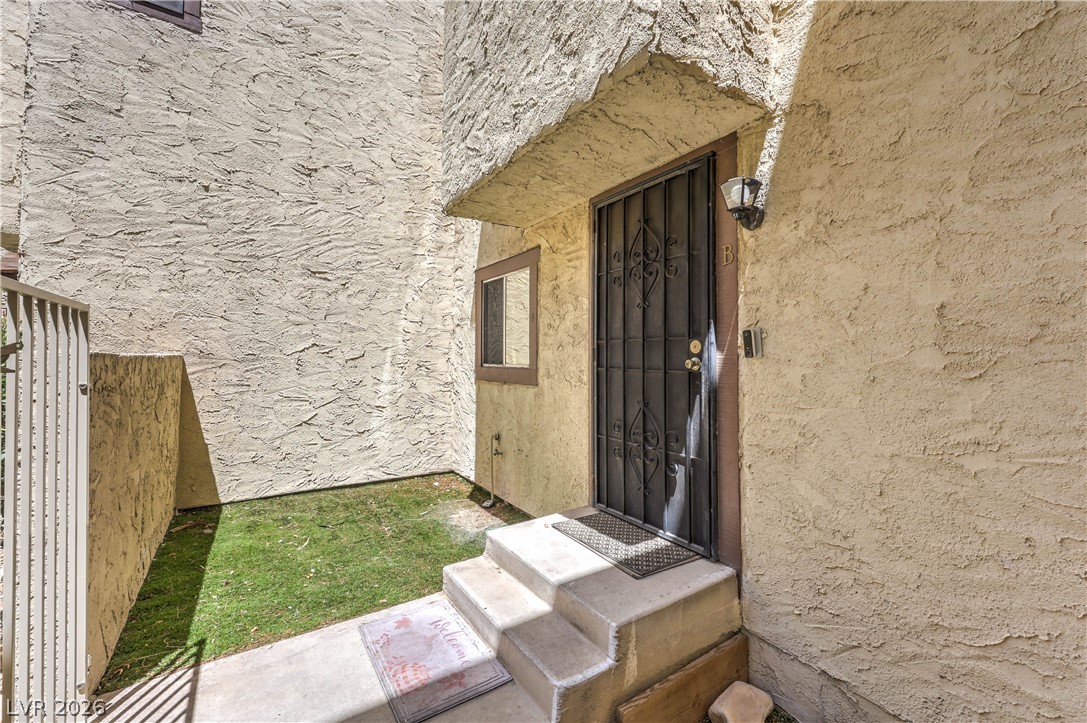5045 Spencer Street B Las Vegas NV 89119