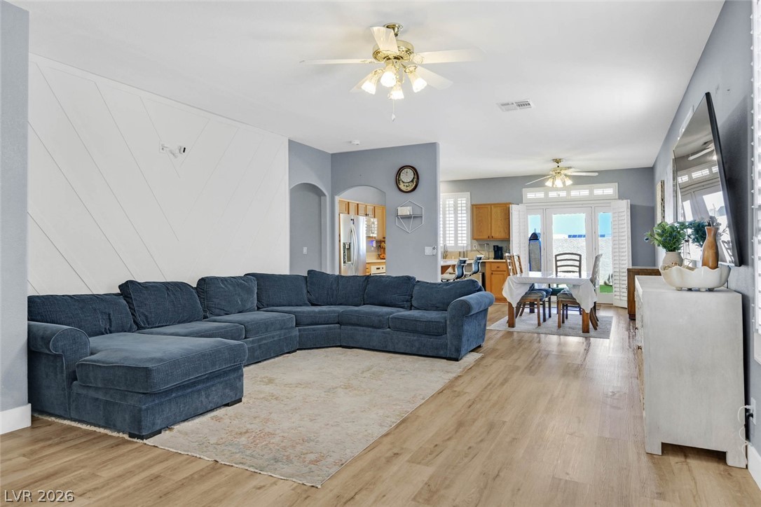 328 Jolly January Avenue Las Vegas NV 89183