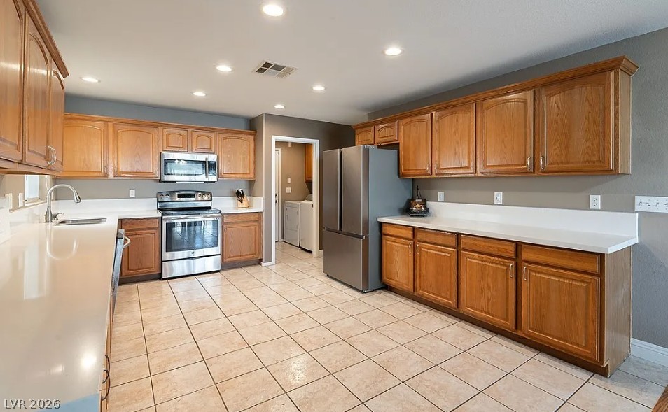 8616 Majestic Pine Avenue Las Vegas NV 89143