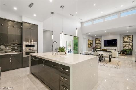 11 Hawkeye Lane Las Vegas NV 89135