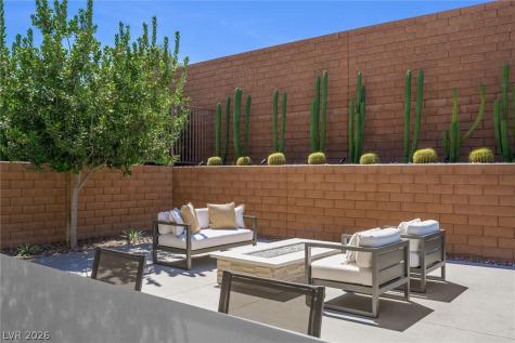 11 Hawkeye Lane Las Vegas NV 89135