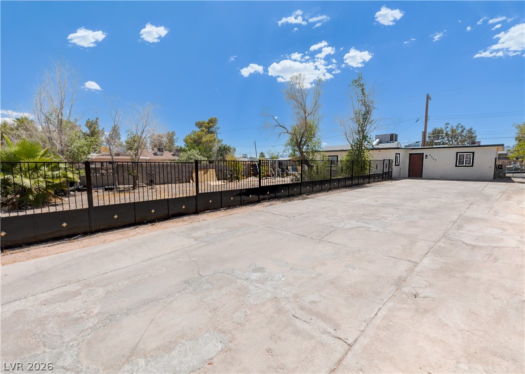2307 Daley Street North Las Vegas NV 89030