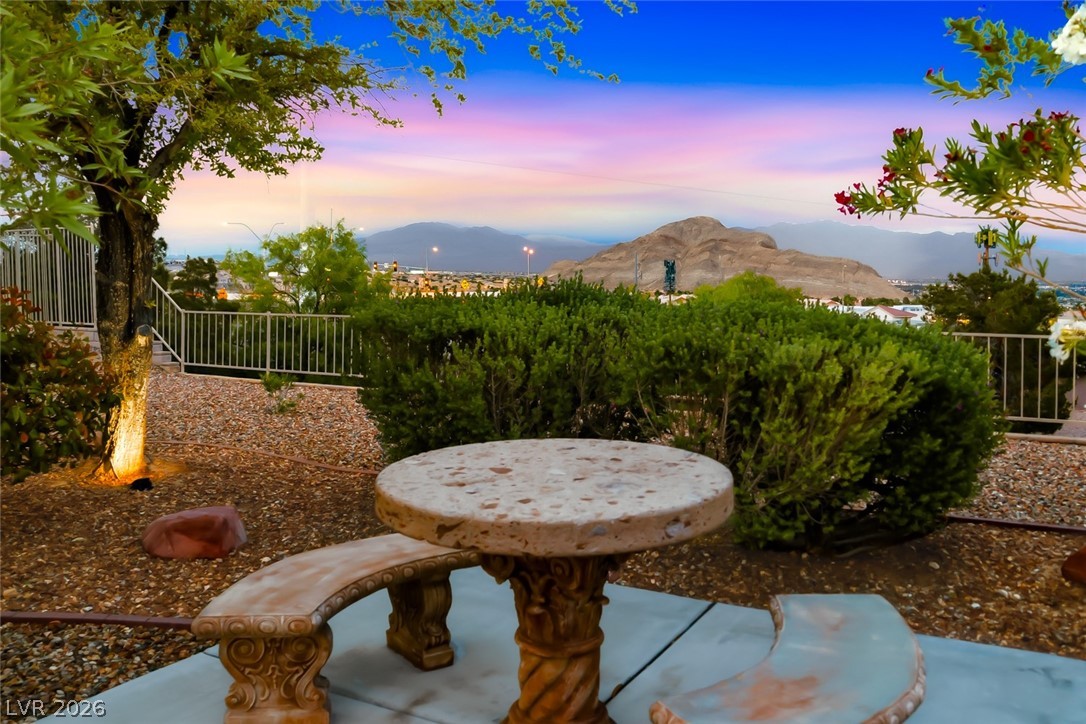 10612 Spring Garden Court Las Vegas NV 89134