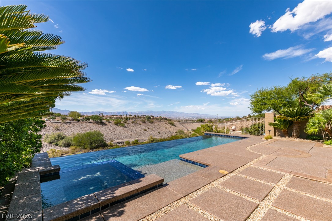 51 East Braelinn Drive Henderson NV 89052