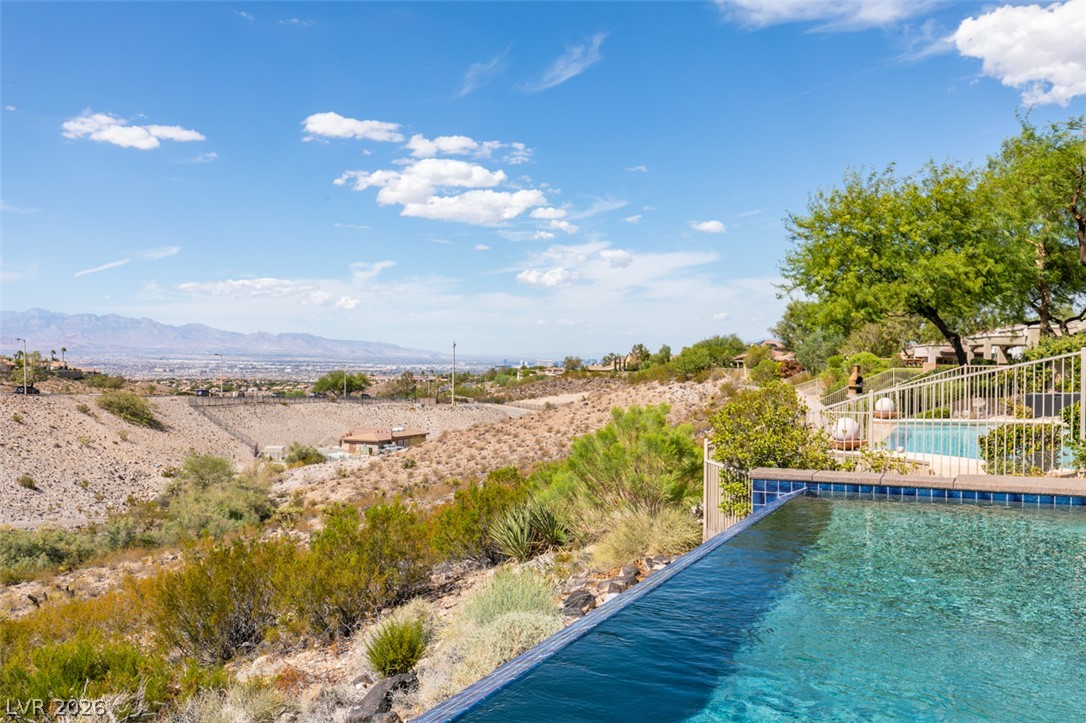 51 East Braelinn Drive Henderson NV 89052