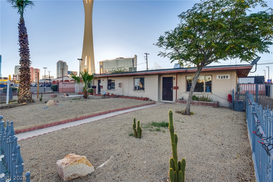 1902 Weldon Place Las Vegas NV 89104