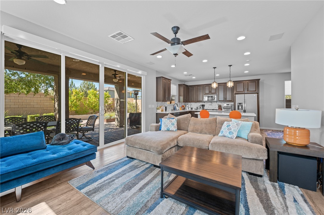 9163 Fairview Heights Street Las Vegas NV 89113
