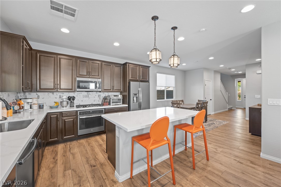 9163 Fairview Heights Street Las Vegas NV 89113