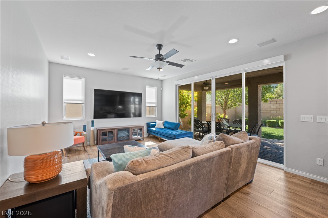 9163 Fairview Heights Street Las Vegas NV 89113