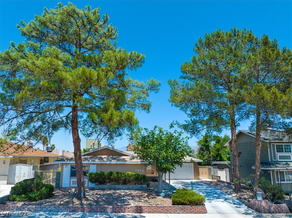 7824 Ducharme Avenue Las Vegas NV 89145