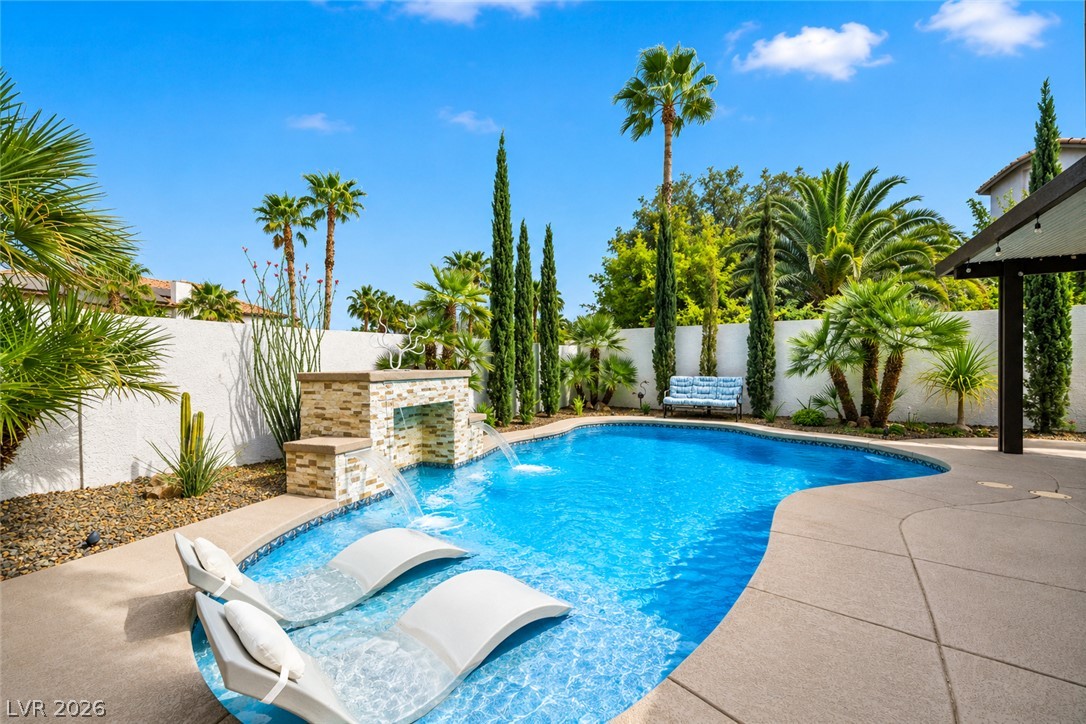 1516 Castle Wall Street Las Vegas NV 89117