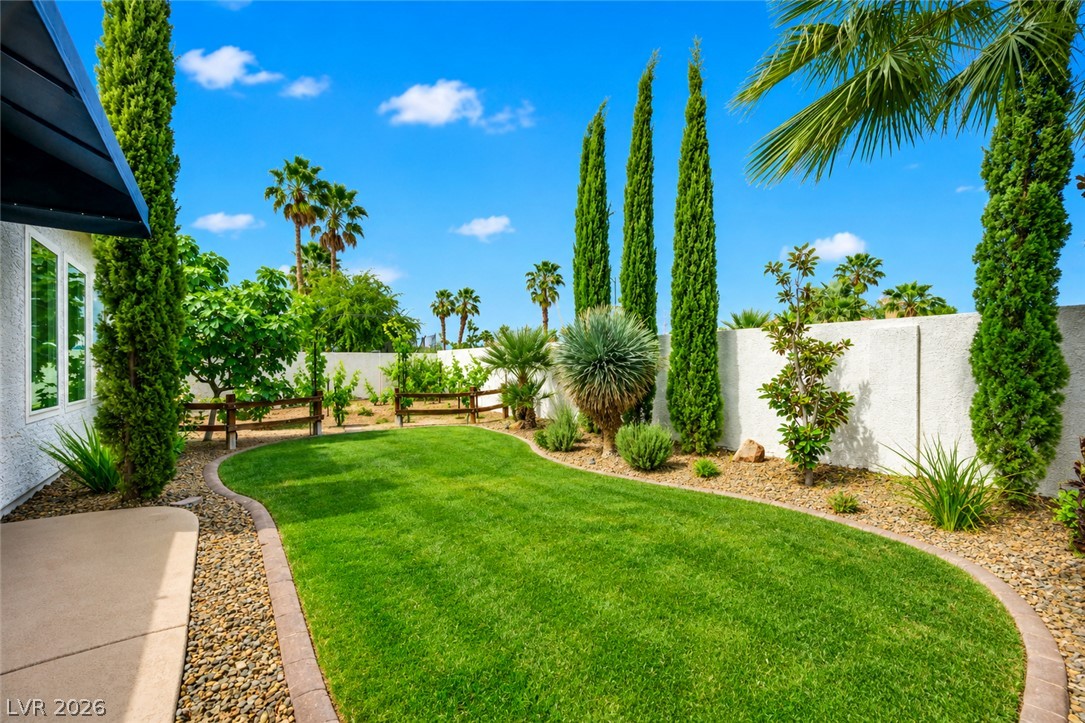 1516 Castle Wall Street Las Vegas NV 89117