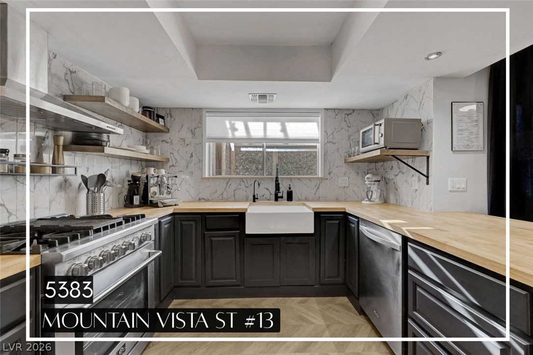 5383 Mountain Vista Street 13 Las Vegas NV 89120