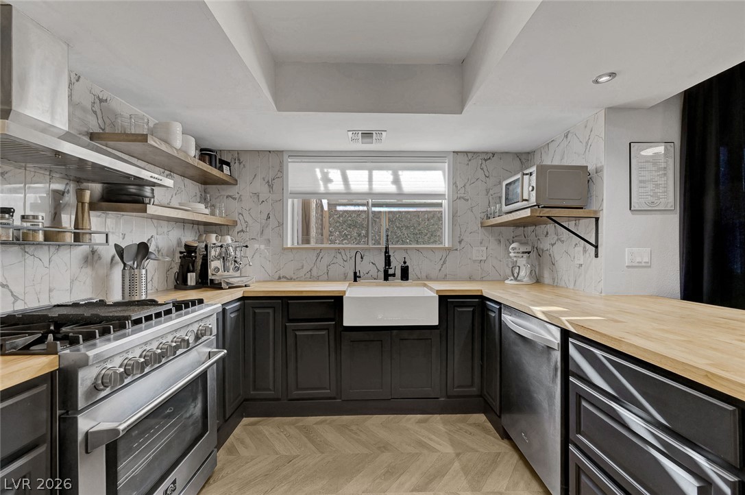 5383 Mountain Vista Street 13 Las Vegas NV 89120
