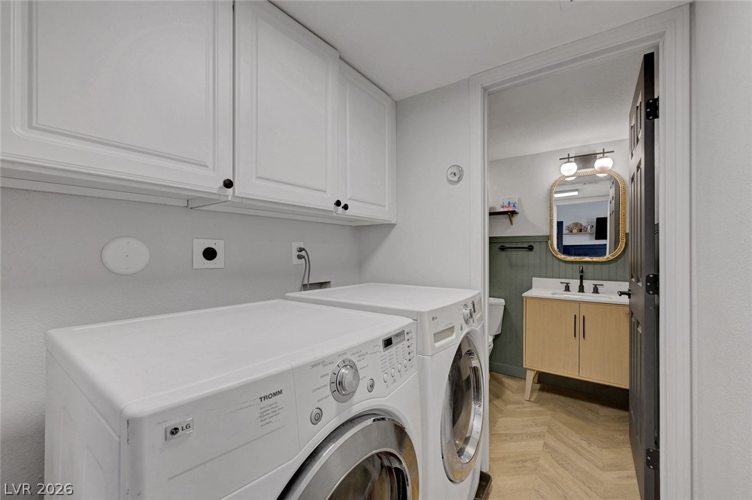 5383 Mountain Vista Street 13 Las Vegas NV 89120