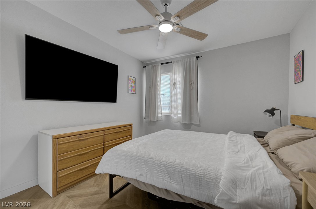 5383 Mountain Vista Street 13 Las Vegas NV 89120