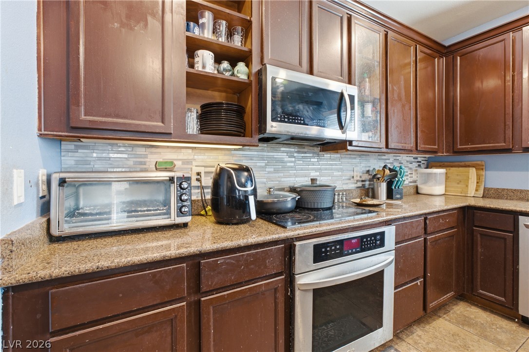 8051 Maple Park Street Las Vegas NV 89131