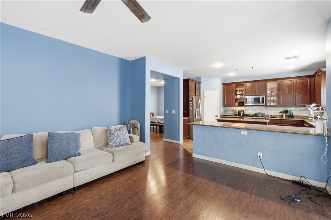 8051 Maple Park Street Las Vegas NV 89131