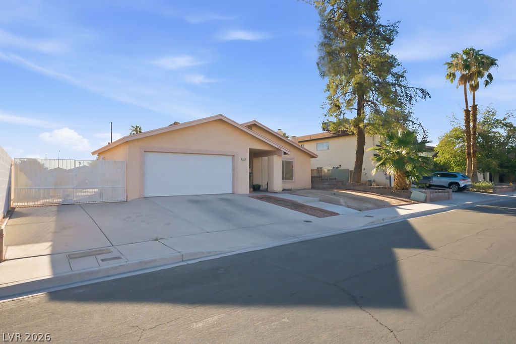 3628 Duneville Street Las Vegas NV 89103
