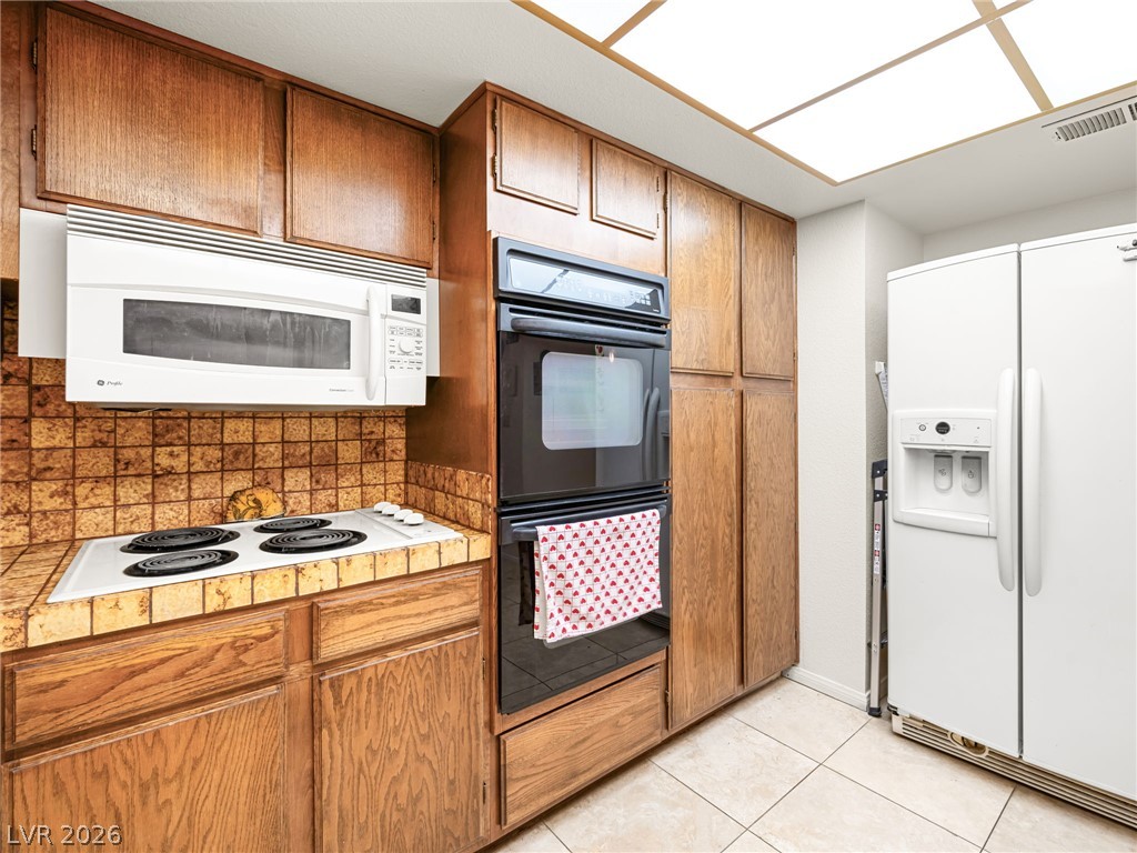 3422 Kensbrook Street Las Vegas NV 89121