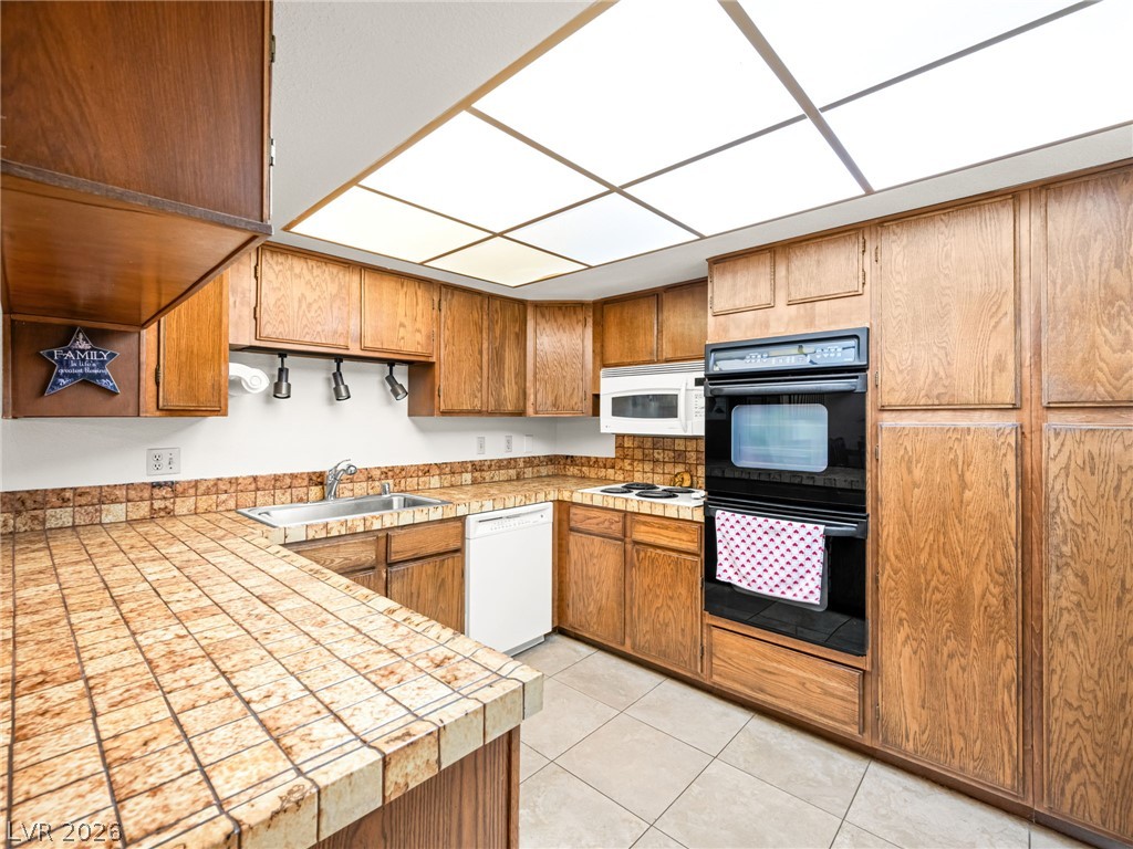 3422 Kensbrook Street Las Vegas NV 89121