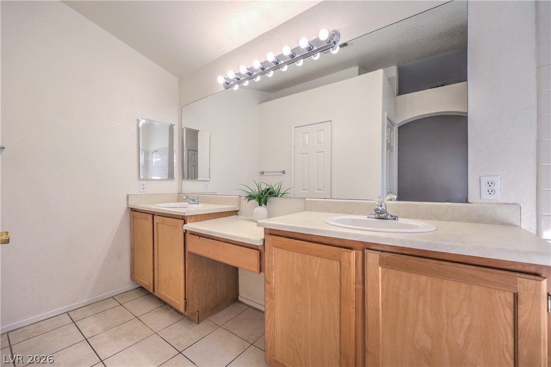 8433 Cinnamon Hill Avenue Las Vegas NV 89129