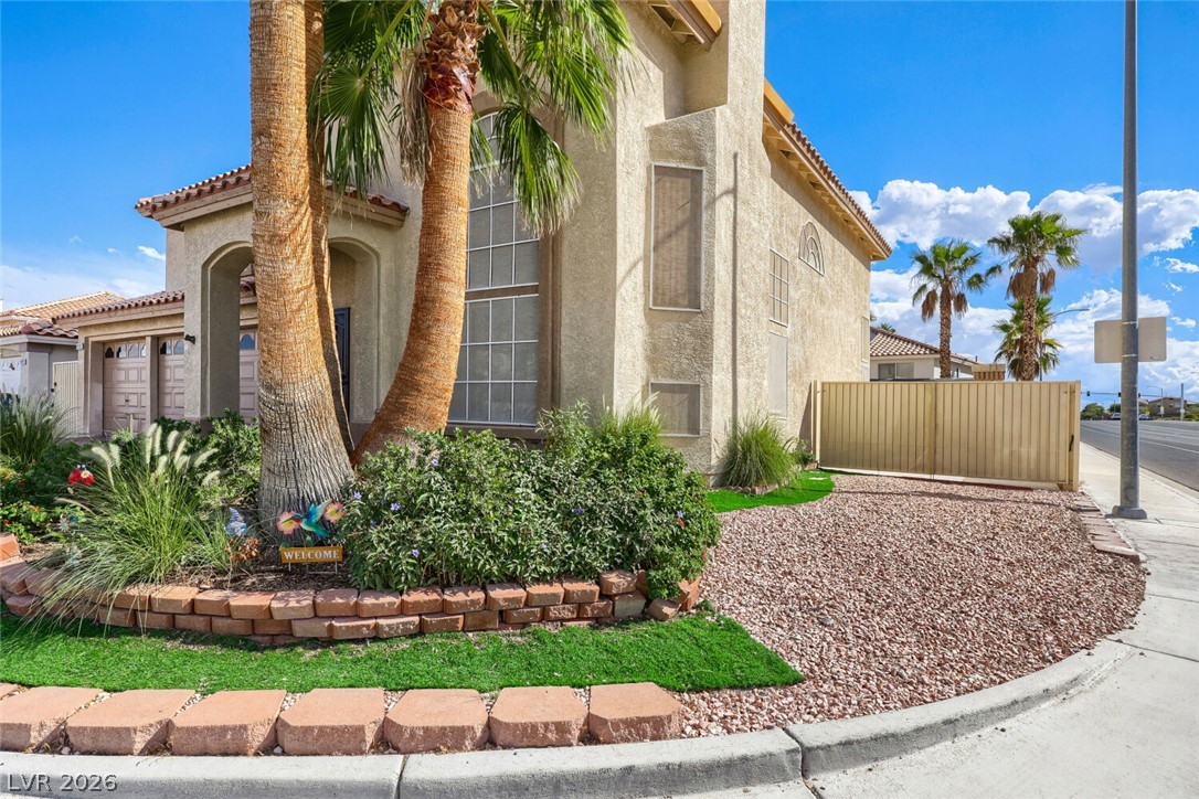 9133 Sapphire Ridge Avenue Las Vegas NV 89129