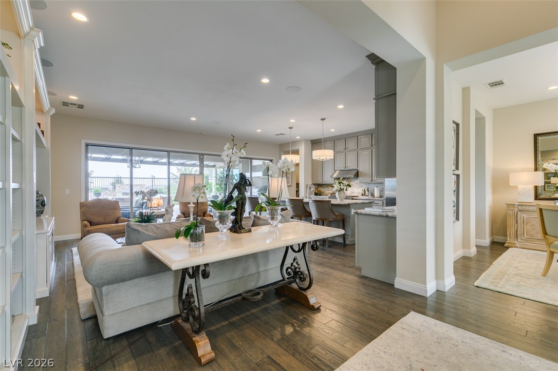 6842 Regency Crest Drive Las Vegas NV 89148