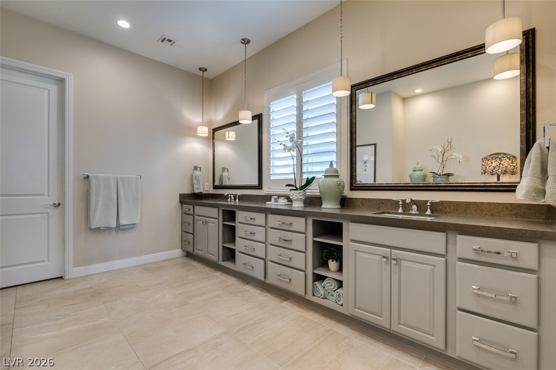 6842 Regency Crest Drive Las Vegas NV 89148