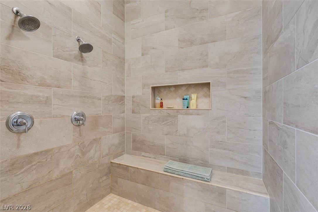 6842 Regency Crest Drive Las Vegas NV 89148