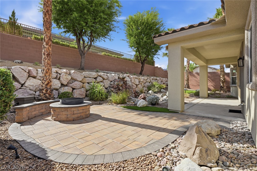 65 Twilight Rose Street Las Vegas NV 89138