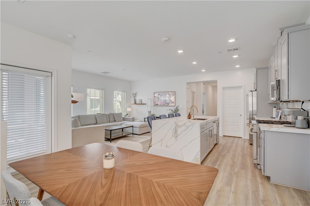 600 North Carriage Hill Drive 2084 Las Vegas NV 89138