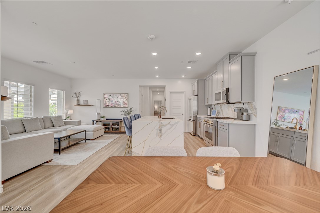 600 North Carriage Hill Drive 2084 Las Vegas NV 89138