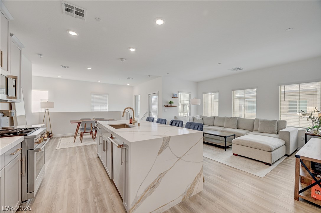 600 North Carriage Hill Drive 2084 Las Vegas NV 89138