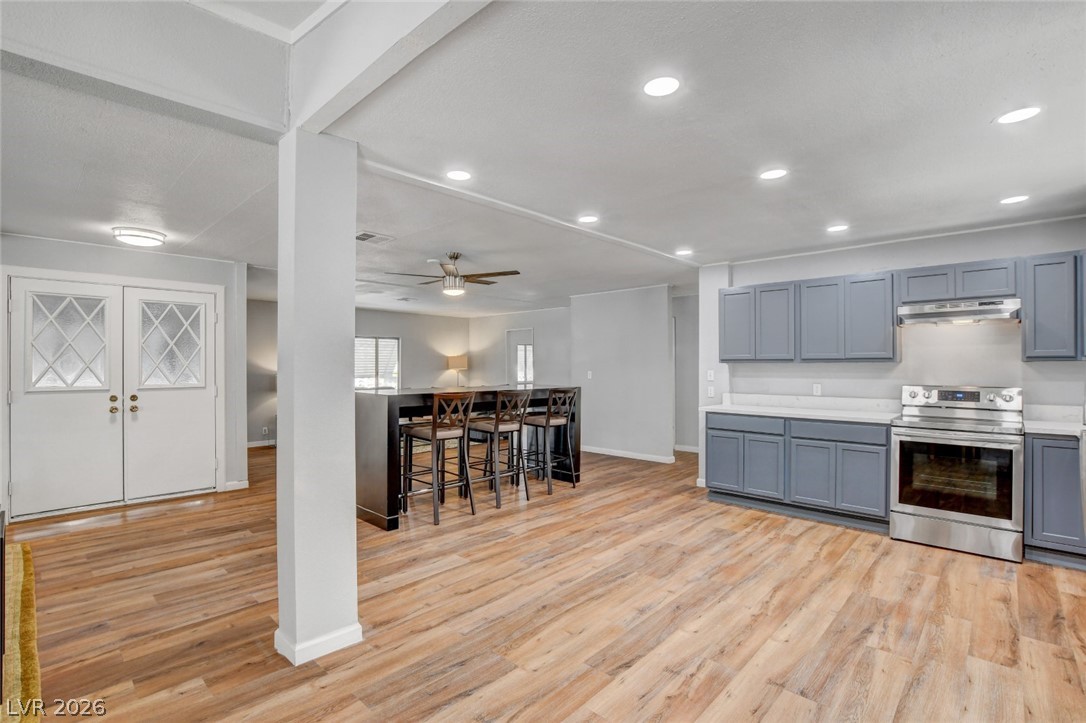 5054 Ridge Drive Las Vegas NV 89103