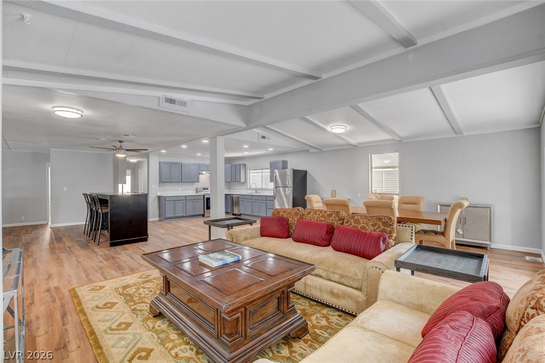 5054 Ridge Drive Las Vegas NV 89103