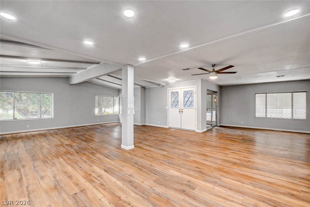 5054 Ridge Drive Las Vegas NV 89103